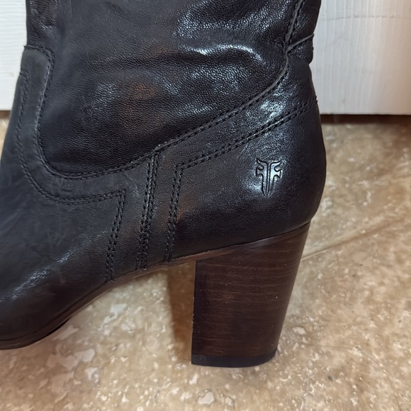 Frye black leather boots size 8 very gently used - Picture 2 of 16